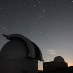 Moa2_telescope_and_Orion